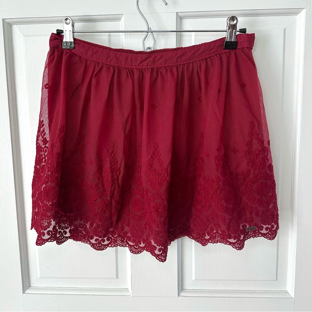 Hollister Dark Red Maroon Lace Overlay Swingy Mini Skirt Size M